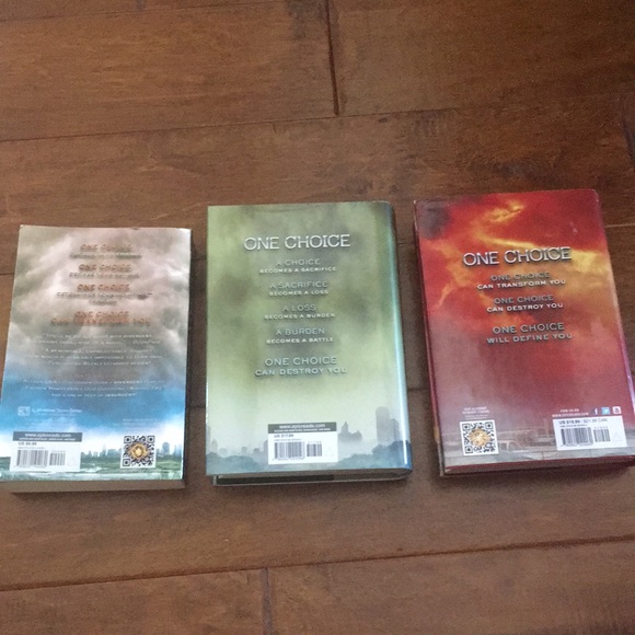 Veronica Roth LOT BUNDLE THREE BOOKS Divergent Insurgent Allegiant - Picture 11 of 11